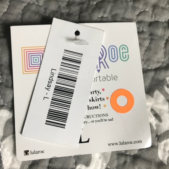 LULAROE LINDSEY BLACK CREAM GREY STRIPPED - Picture 2 of 3